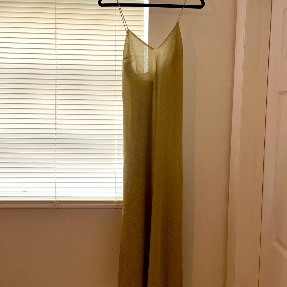 COPY - Long dress gold shiny Vestido largo dorado S OYSHO